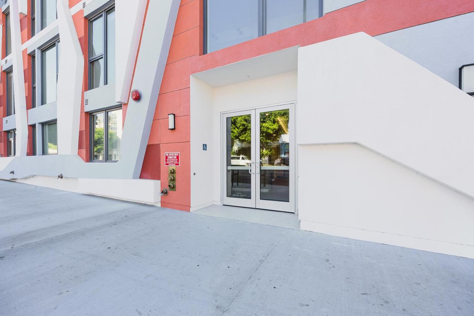 Blueground Brentwood Pool Gym Near Metro Lax-1286 Apartamento