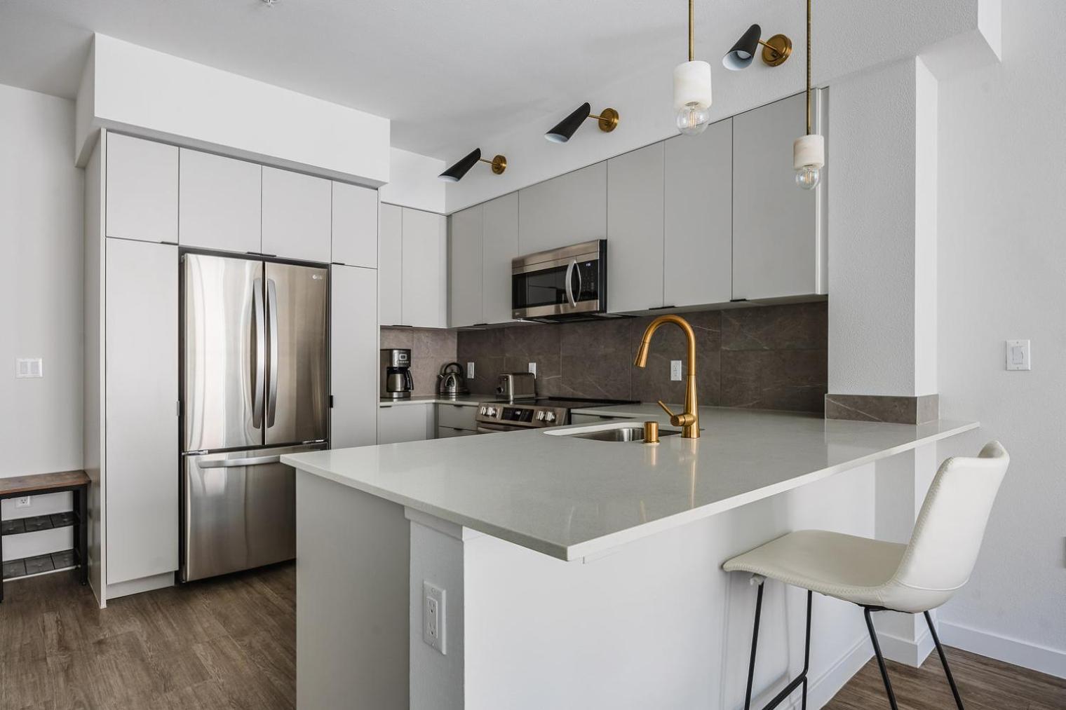 Blueground Brentwood Pool Gym Near Metro Lax-1286 Apartamento *